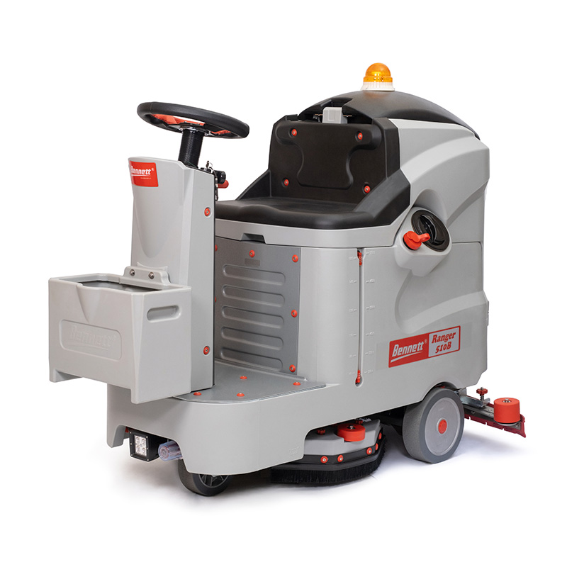 Поломоечная машина с местом оператора Bennett Ranger R510b (гелевый 24В /160Ач)
