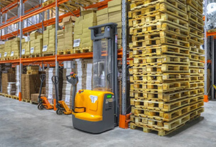 Штабелеры: виды, характеристики и области применения