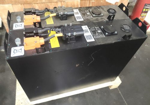 Литиевая аккумуляторная батарея 25,6В/230Ач для CDDR15-III/CDDK15-III/CDDK20/CBD20R-II Литиевая аккумуляторная батарея 25,6В/230Ач для CDDR15-III/CDDK15-III/CDDK20/CBD20R-II